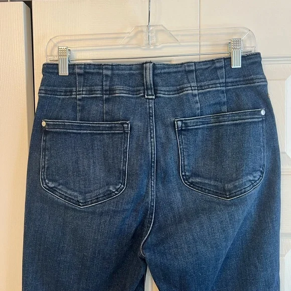 Pilcro Slim 70s High-Rise Crop Flare Jeans - Picture 8 of 12